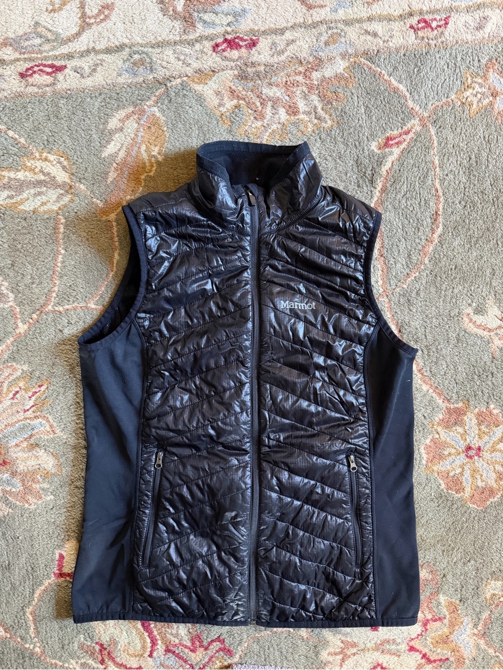 Marmot Women’s Black Quilted Hybrid Vest. Size L